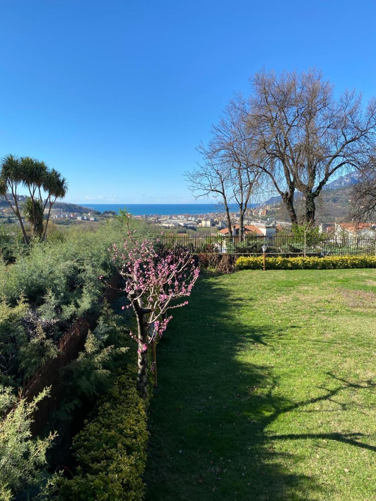 B&B La Rosa Salerno Exterior foto